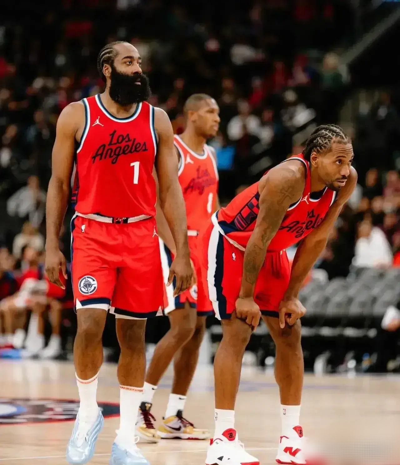 随机哈登关键节点关键助攻，瑞士队带队取胜！